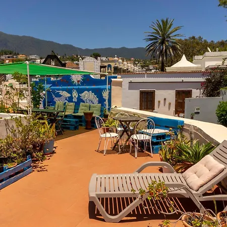 Hostel La Casa Encantada