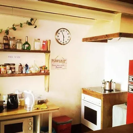 La Casa Encantada Hostel El Paso