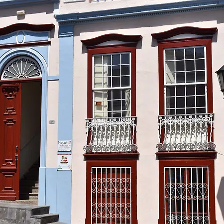 Vandrerhjem La Casa Encantada *